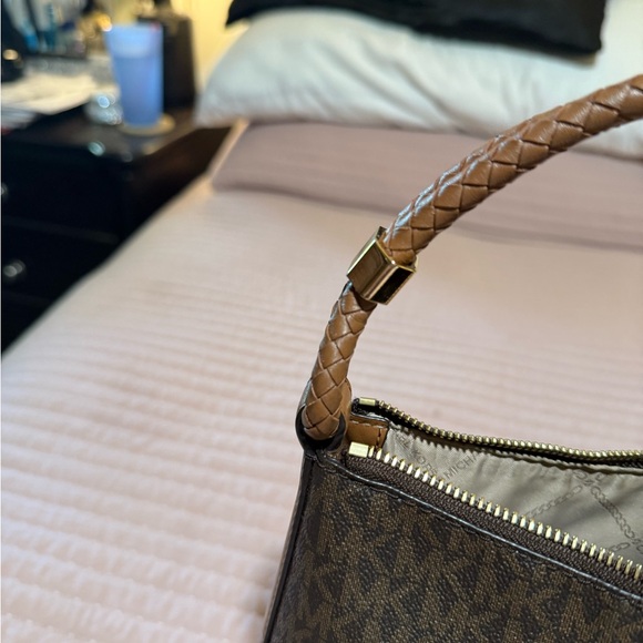 Michael Kors Black and Brown Logo Shoulder Bag with Gold Hardware w dustcover - Picture 4 of 11